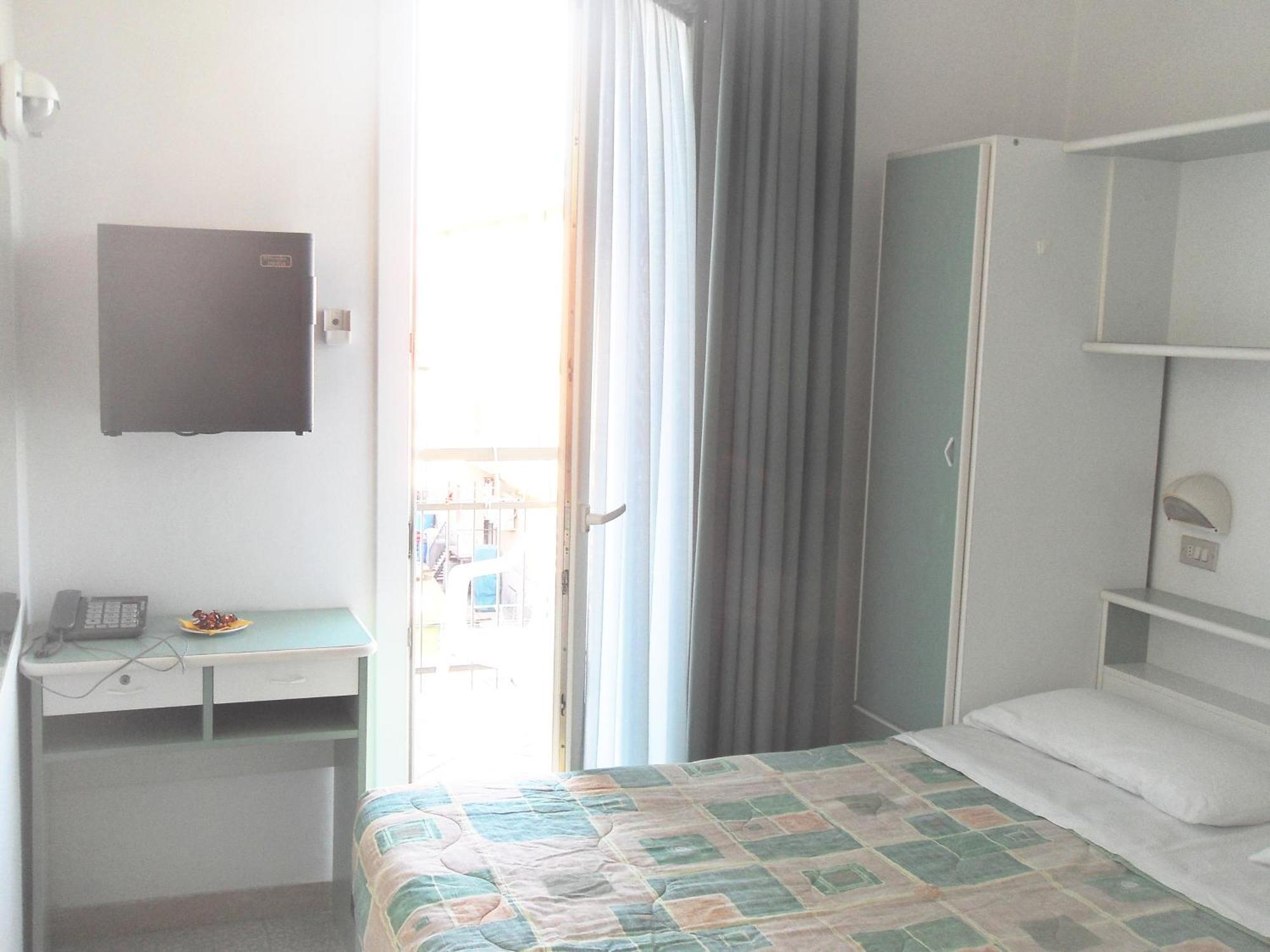 Hotel Aros Rimini Zimmer foto