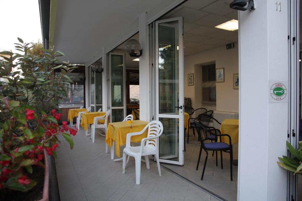 Hotel Aros Rimini Exterior foto
