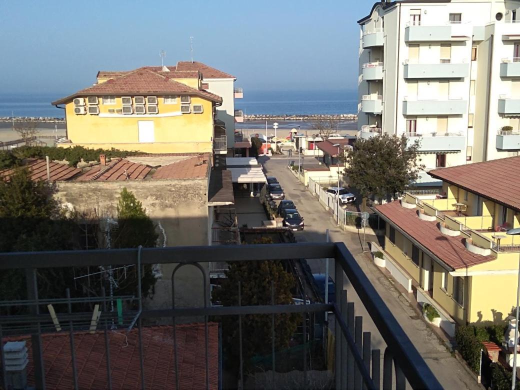 Hotel Aros Rimini Exterior foto